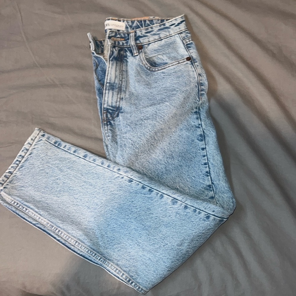 Zara jeans in size EUR:38 and USA: 6
